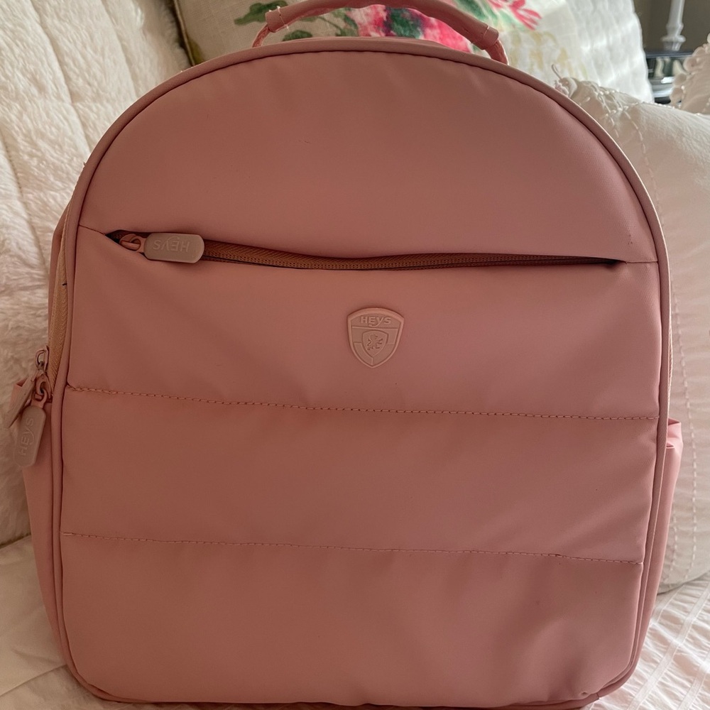 Heys “The Puffer Backpack” in Rose